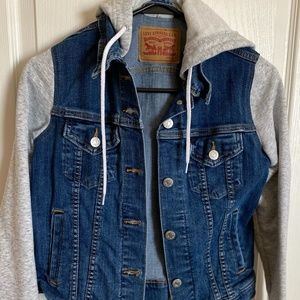 Women's Levi's Hooded Trucker Jacket